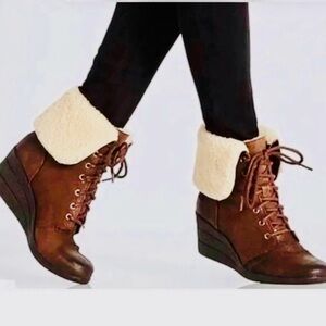 Ugg Zea Waterproof leather boots with wedge heel